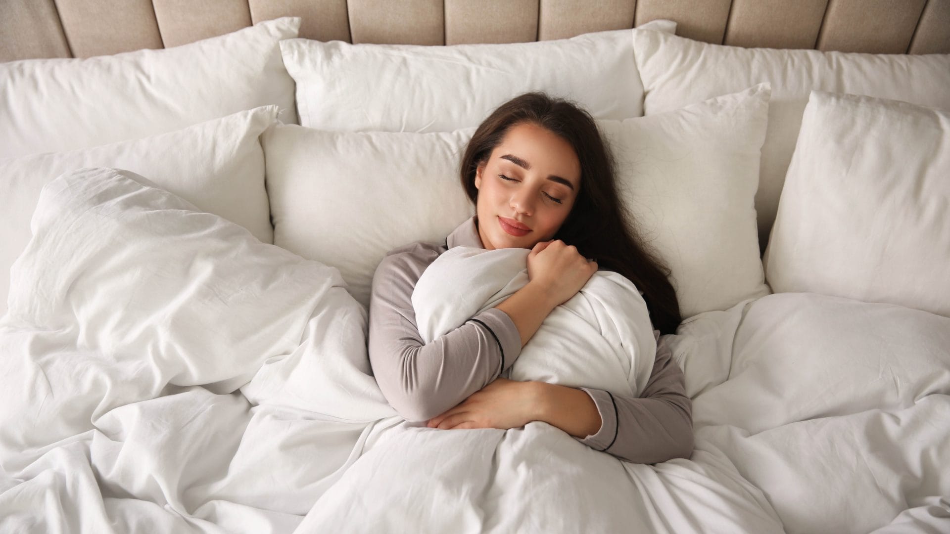 how to get smell out of comforter without washing 1 - How to Get Smell Out of Comforter Without Washing? Comprehensive Guide!